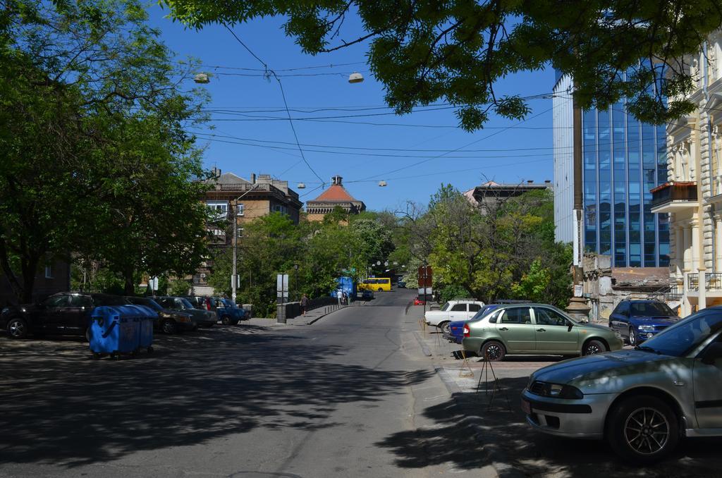 Chemodan Hostel Odessa Ngoại thất bức ảnh